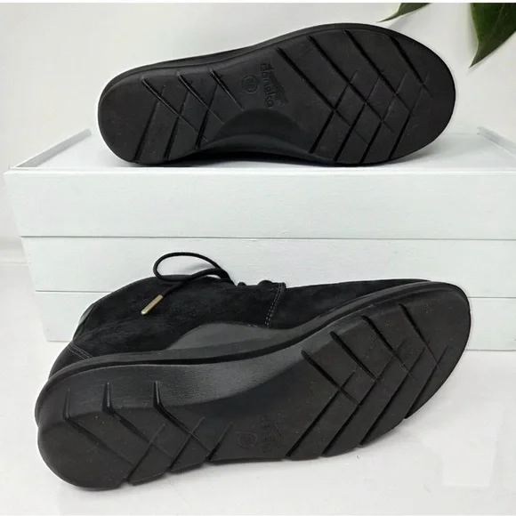 Dansko Women's Black Ankle Boots - Picture 6 of 7